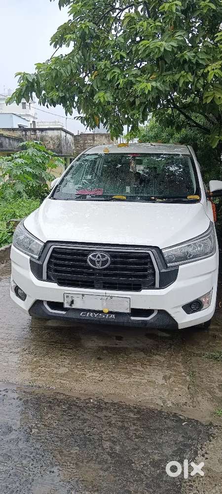 Toyota Innova Crysta 2024