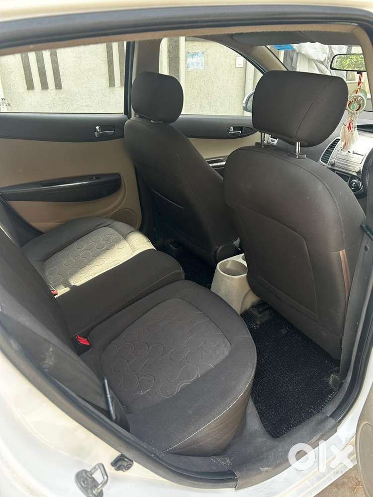 Hyundai I20 Sportz 2012 Petrol Manual  Well Maintained  51,000 Km
