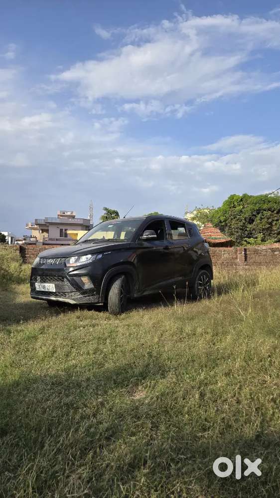 Mahindra Kuv K8 6 Seater [petrol]