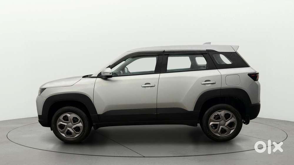 Maruti Suzuki Brezza 1.5 Lxi Smart Hybrid, 2024, Petrol