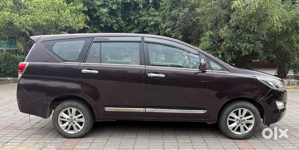 Toyota Innova Crysta 2.8 Gx At, 2016, Diesel
