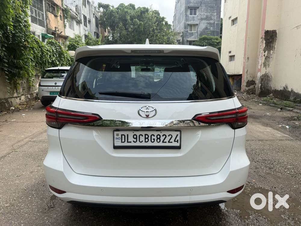 Toyota Fortuner 4x2 Mt 2.7 Petrol, 2024, Petrol