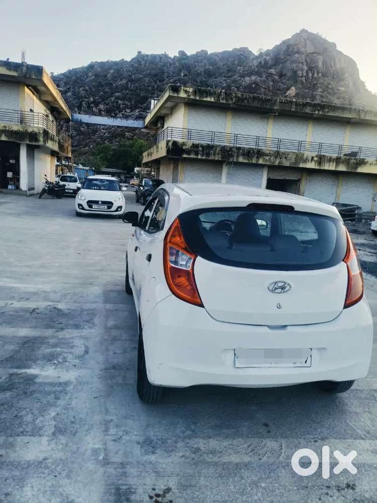 Hyundai Eon 2012 Cng & Petrol 81000 Km Drive