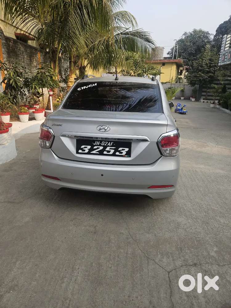 Hyundai Xcent 2016 Petrol 70000 Km Driven