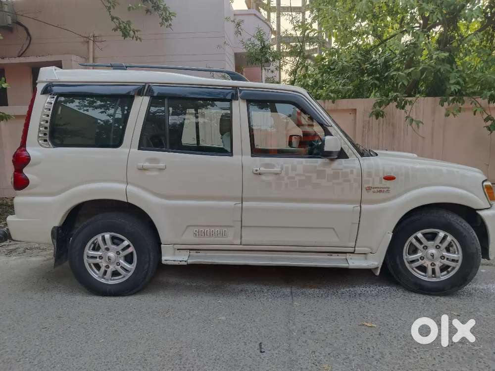 Mahindra Scorpio Classic 2.2 Diesel Manual 2013