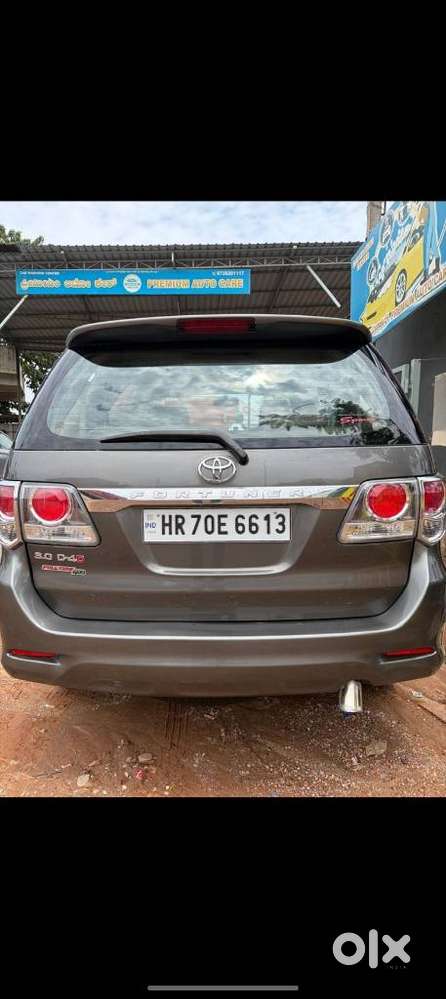 Toyota Fortuner 4x2 Manual, 2012, Diesel