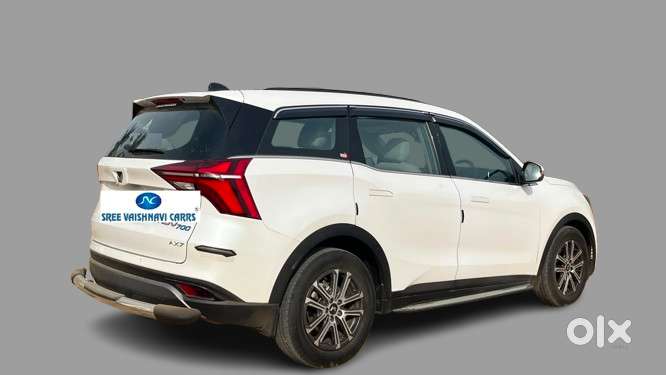 Mahindra Xuv700 2.0 Ax 7 Petrol At Str, 2024, Petrol