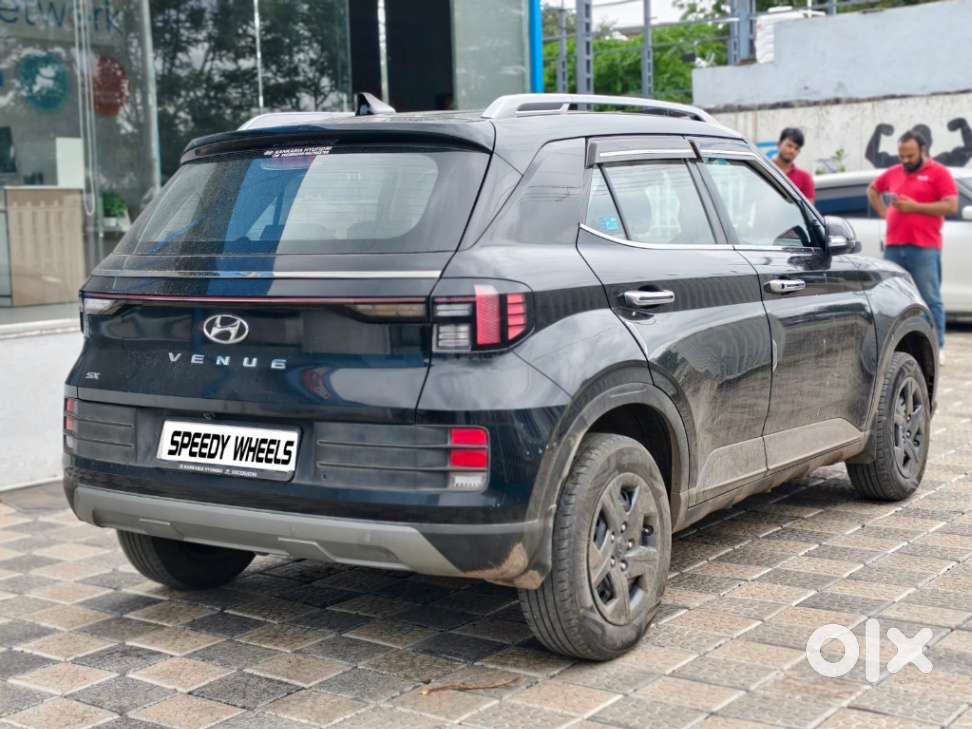 Hyundai Venue Sx Mt, 2024, Petrol