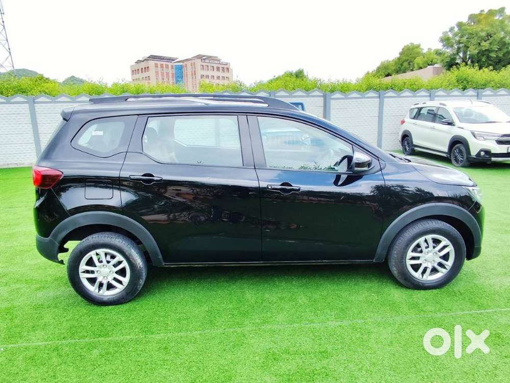 Renault Triber Rxt, 2025, Petrol
