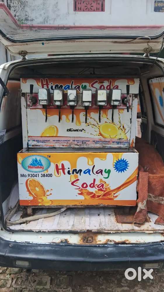 Omni Gari Hai Or Soda Machine Ve  Hai Sath Mee Dona Sell Karna Hai