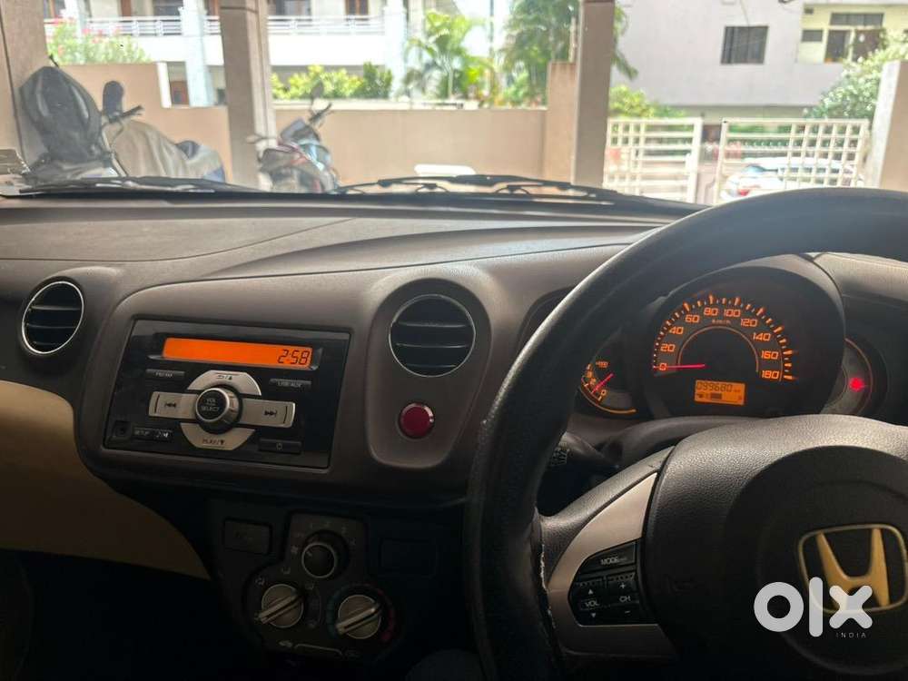 Honda Brio 2012 Petrol Well Maintained