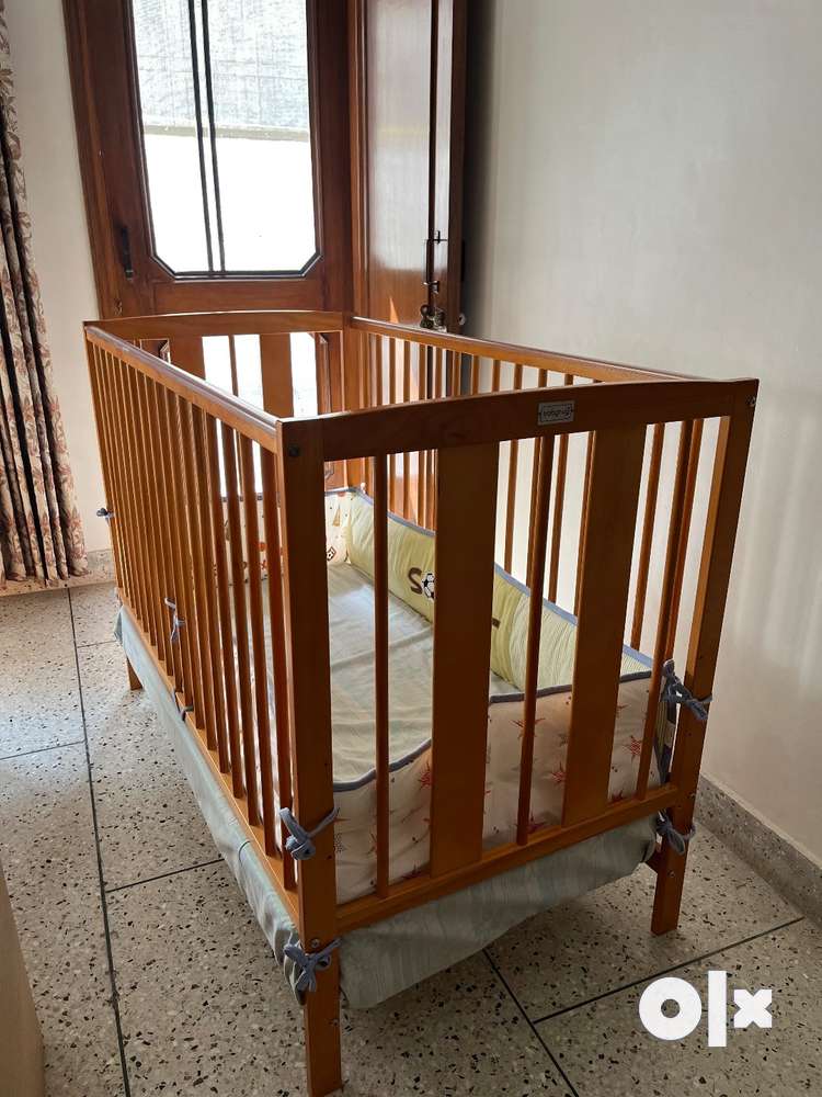 Baby cot for sale olx hotsell