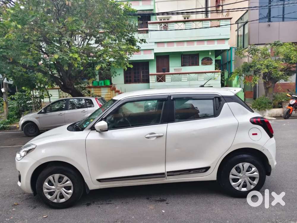 Maruti Suzuki Swift Vxi, 2023, Petrol