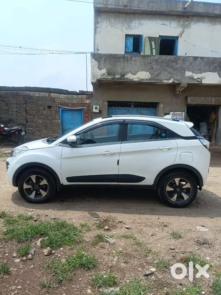 Tata Nexon Diesel Manual Dark 2017 Edition
