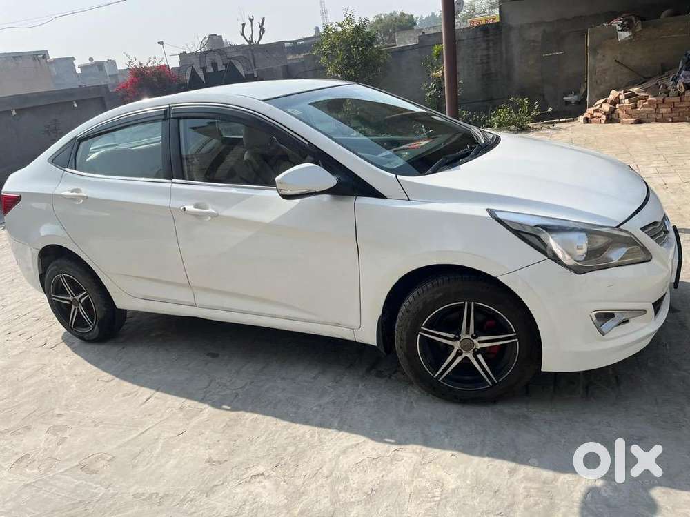 Hyundai Fluidic Verna 2016