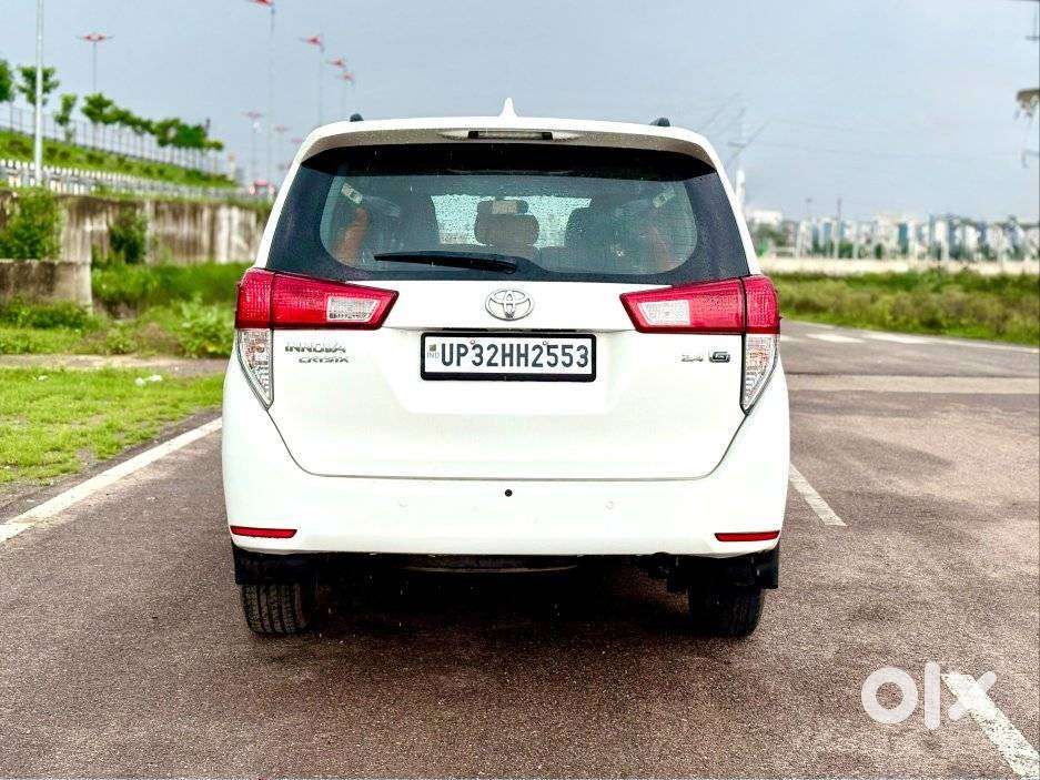 Toyota Innova Crysta 2.4 G Mt, 2016, Diesel
