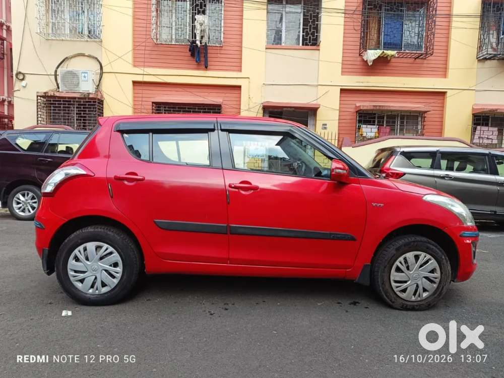 Maruti Suzuki Swift Vxi Bsiv, 2015, Petrol