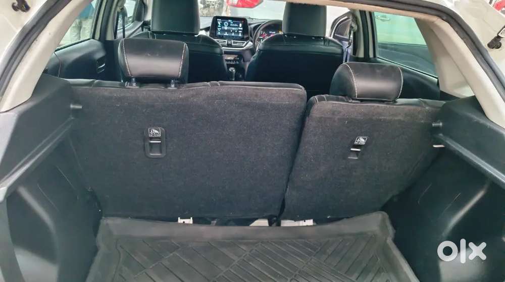 Baleno Arctic White