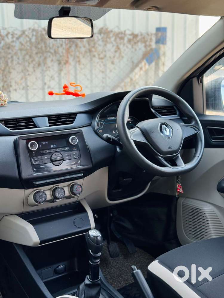 Renault Triber Rxl, 2023, Petrol