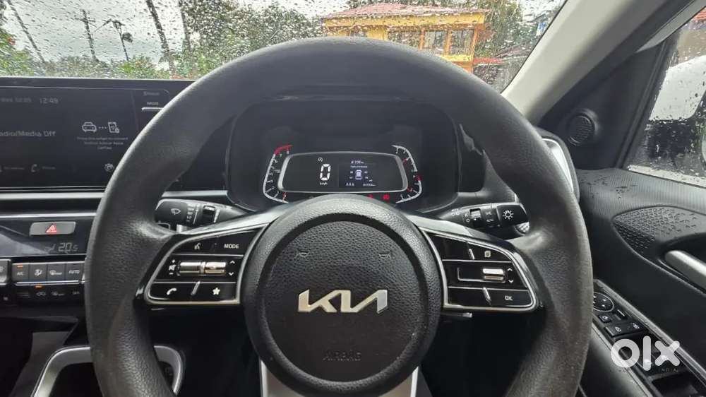 Kia Sonet 2023 Petrol Manual 64500 Km