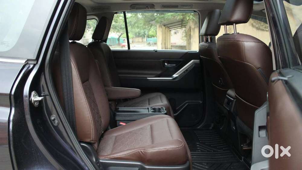 Toyota Innova Hycross 2.0 Vx (o) Hybrid 7 Str, 2024, Petrol