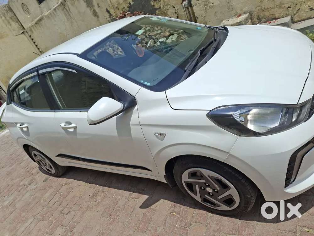 Hyundai Aura 2023 Petrol 62000 Km Driven