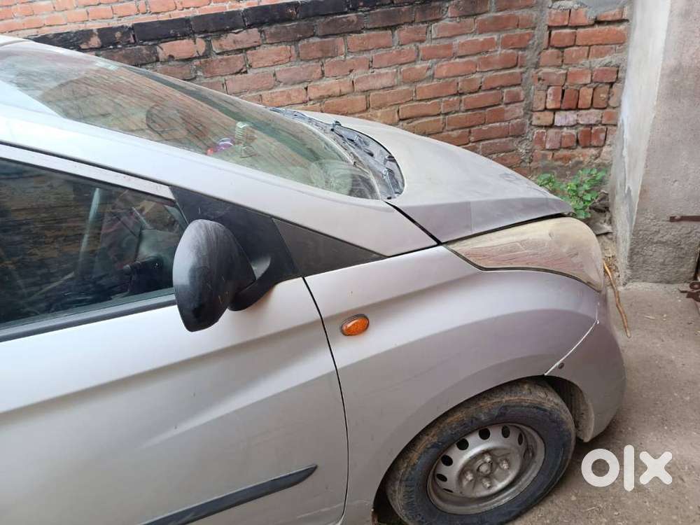 Hyundai Eon 2012 Petrol 800000 Km Driven