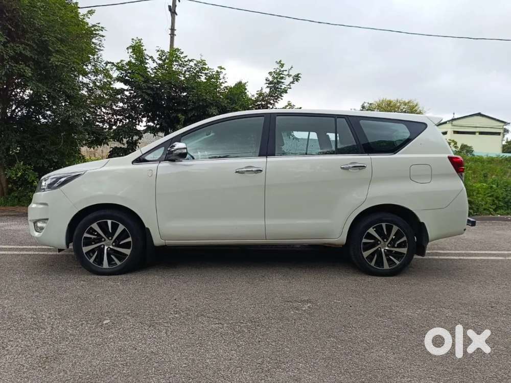 Toyota Innova Crysta 2.8 Zx At 7 Seater, 2019, Diesel