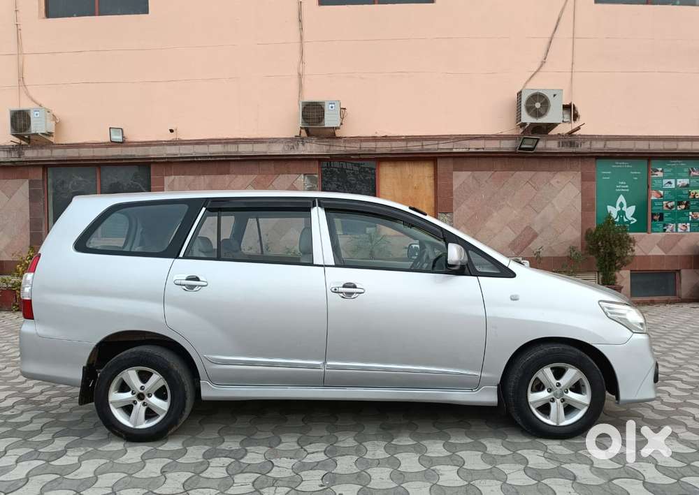 Toyota Innova 2.5 G (diesel) 8 Seater, 2014, Diesel