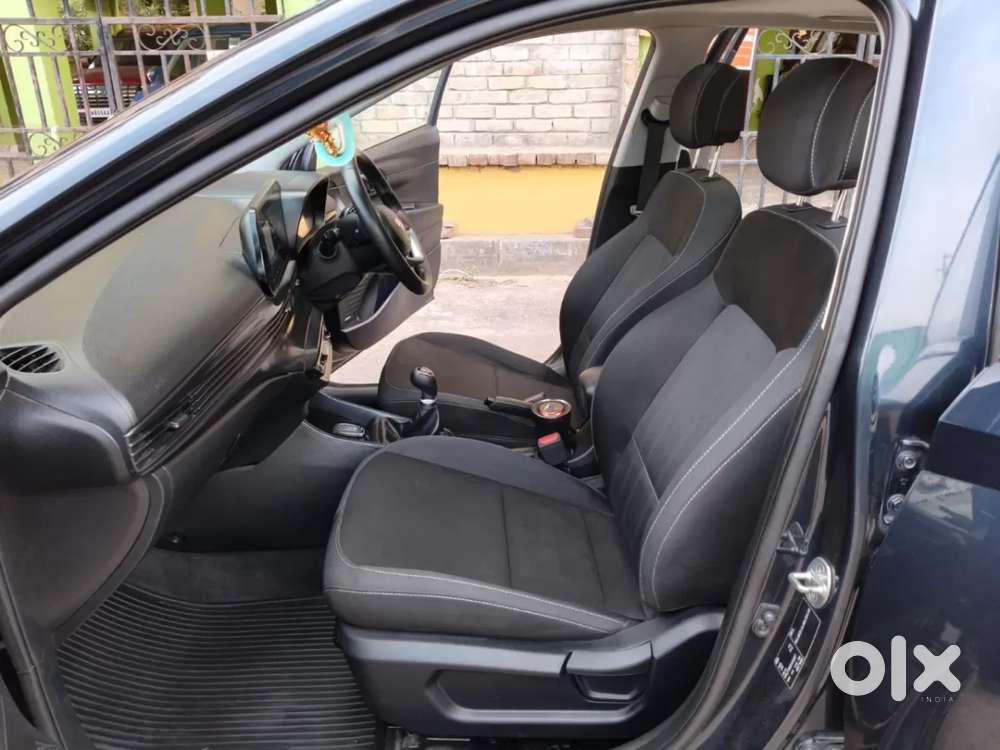 Hyundai I20 Asta (o) 1.2 Mt, 2022, Petrol