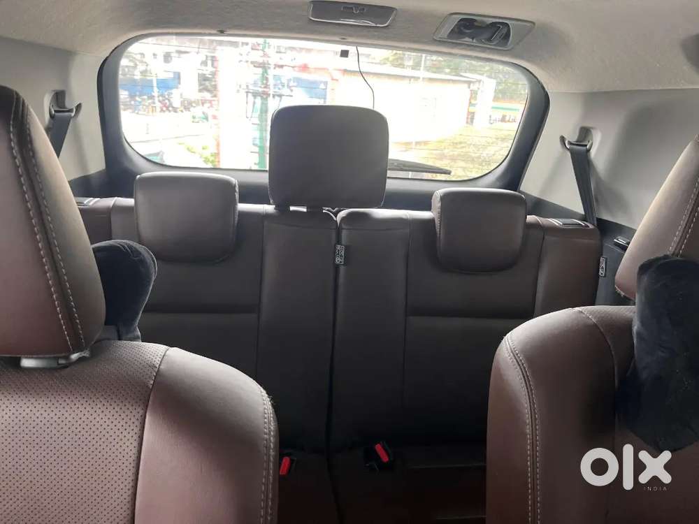 Toyota Innova Hycross 2024