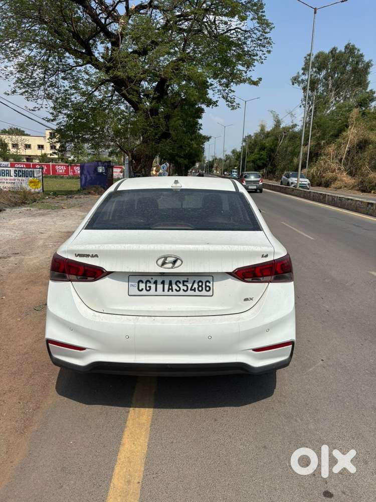 Hyundai Verna Petrol 2019