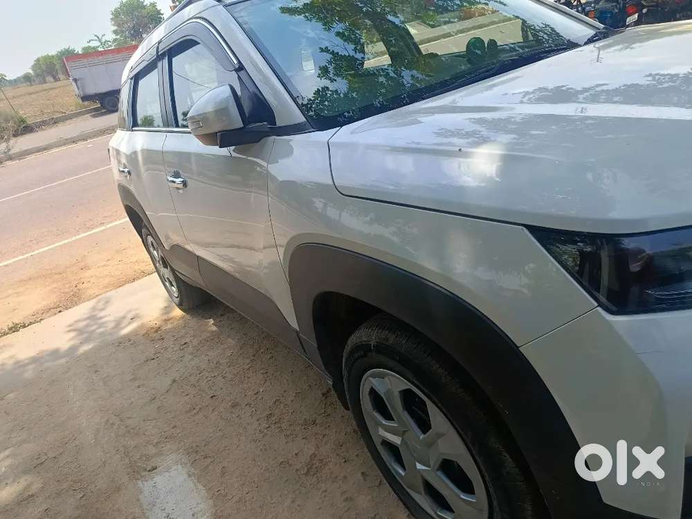 Maruti Suzuki Brezza Lxi 2025