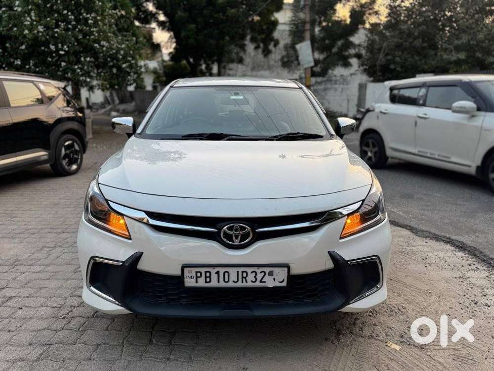 Toyota Glanza 1.2 E, 2024, Petrol