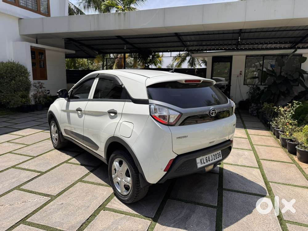 Tata Nexon 1.2 Revotron Xma Amt (s), 2020, Diesel
