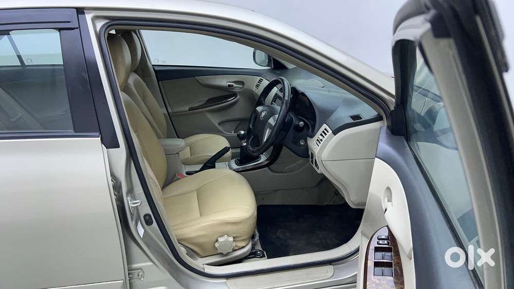 Toyota Corolla Altis 1.8 J, 2013, Petrol