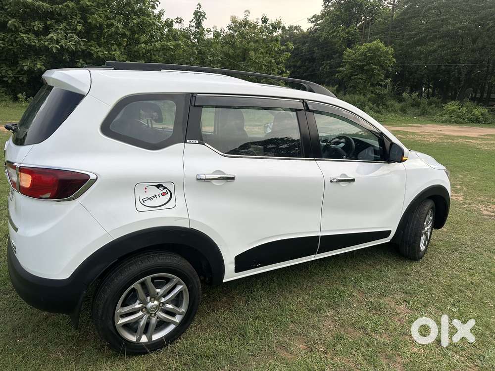 Renault Triber Rxz, 2021, Petrol