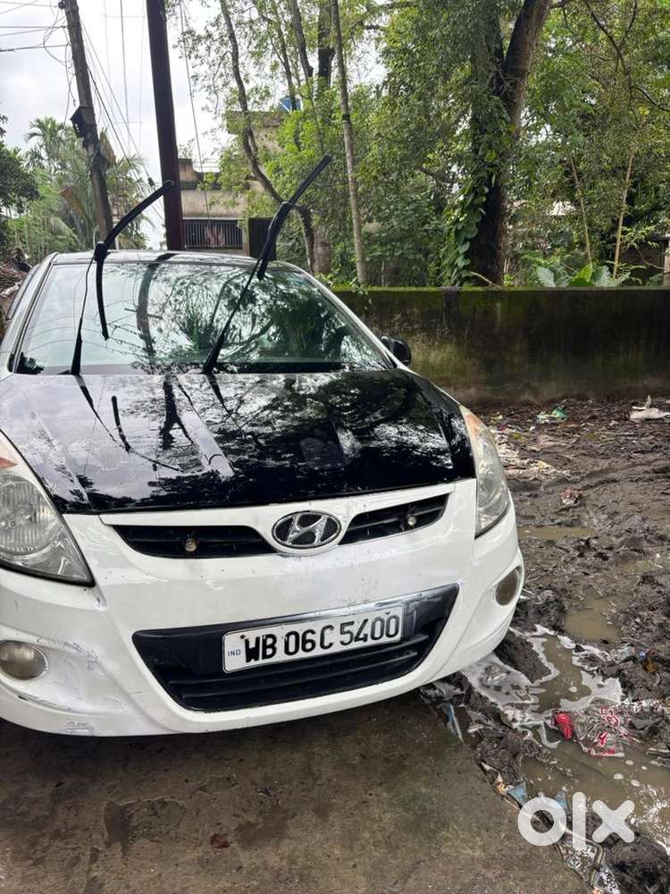 Hyundai I20 2010 Petrol Well Maintained