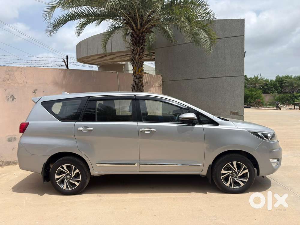 Toyota Innova Crysta Diesel Manual 2025
