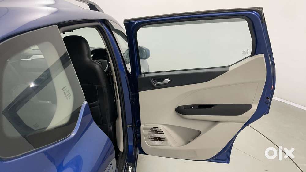 Renault Triber Rxz Easy-r Amt, 2020, Petrol