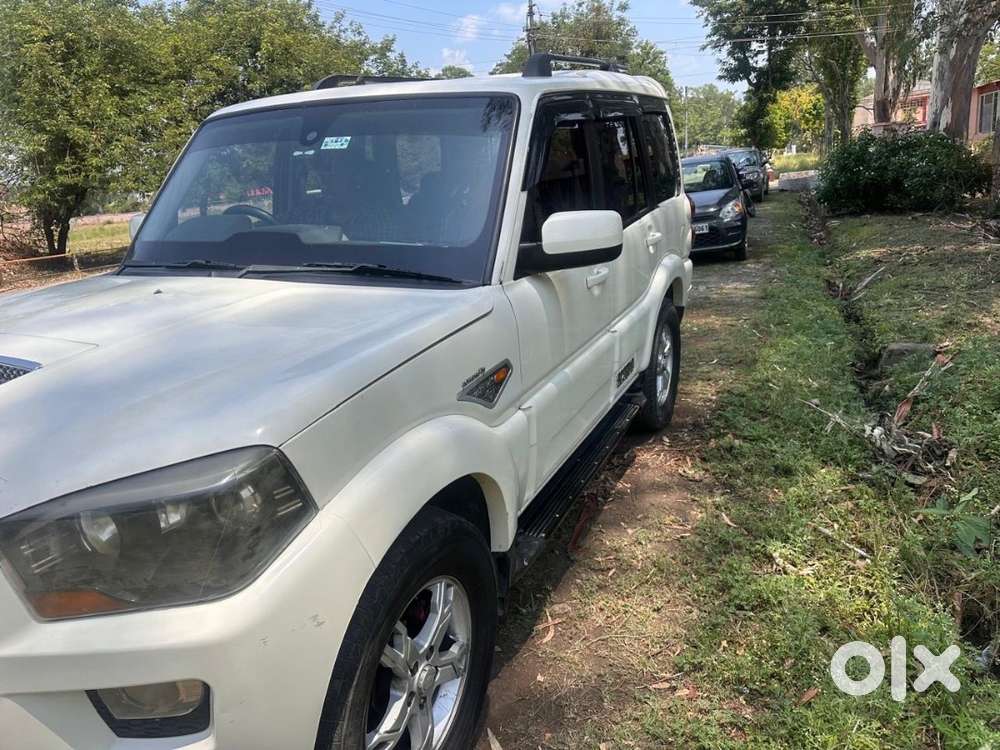 Mahindra Scorpio 2017 Diesel Well Maintained