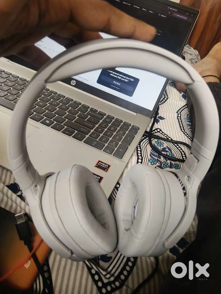 Bluetooth headphones