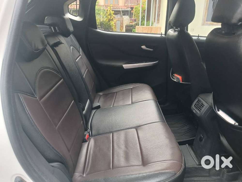 Nissan Magnite (2021) Xv Premium - Top Model ₹ 5,75,000(negotiable)