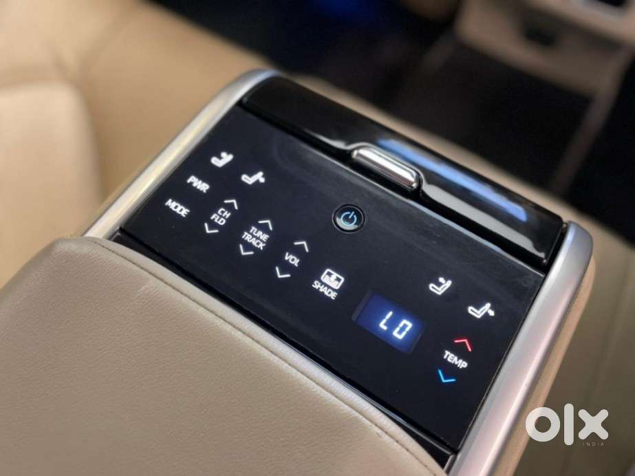 Toyota Camry Hybrid, 2020, Petrol