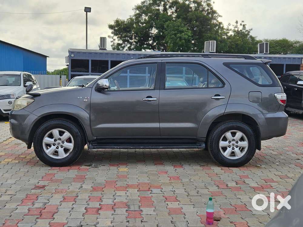 Toyota Fortuner 3.0 4x4 Manual, 2011, Diesel
