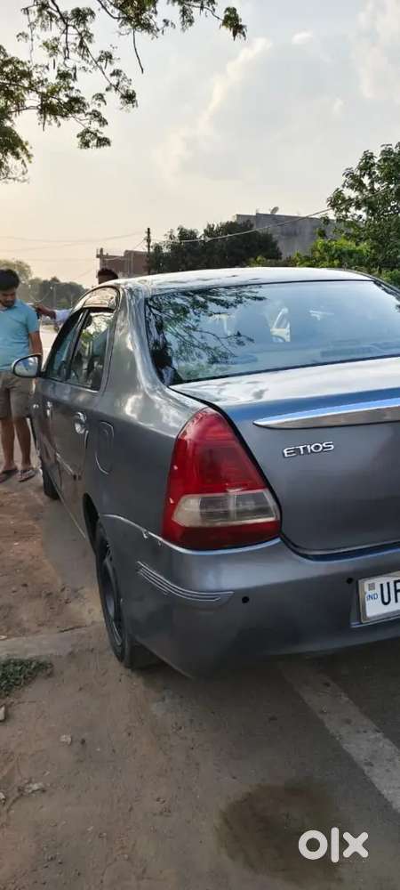 Toyota Etios 2014 Diesel 175000 Km Driven