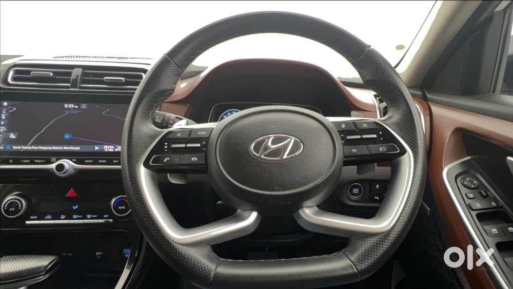 Hyundai Alcazar 2.0 Signature (o) Petrol At 6 Str Dual Tone, 2021, P..