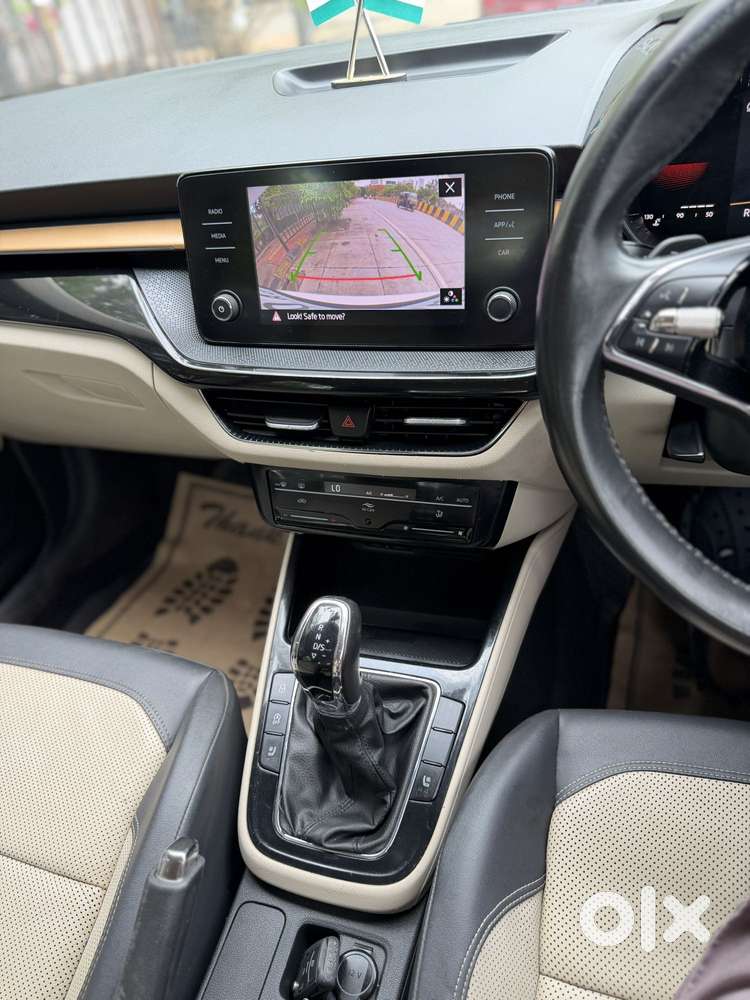 Skoda Slavia, 2023, Petrol