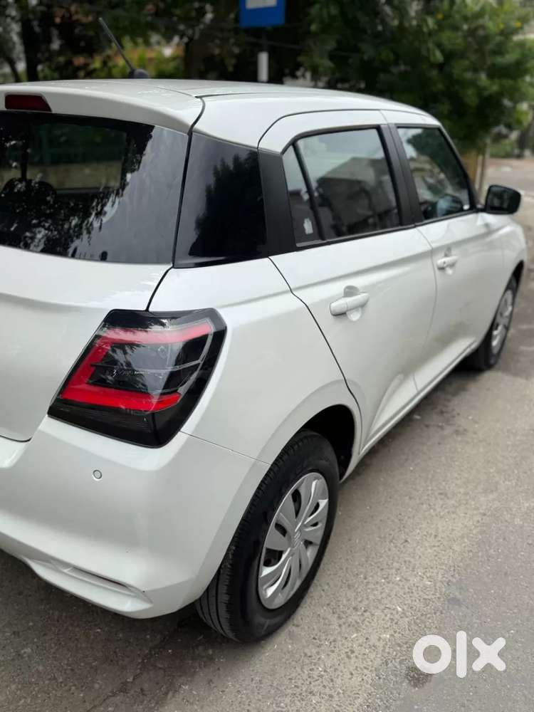 Maruti Suzuki Swift Vxi, 2025, Petrol