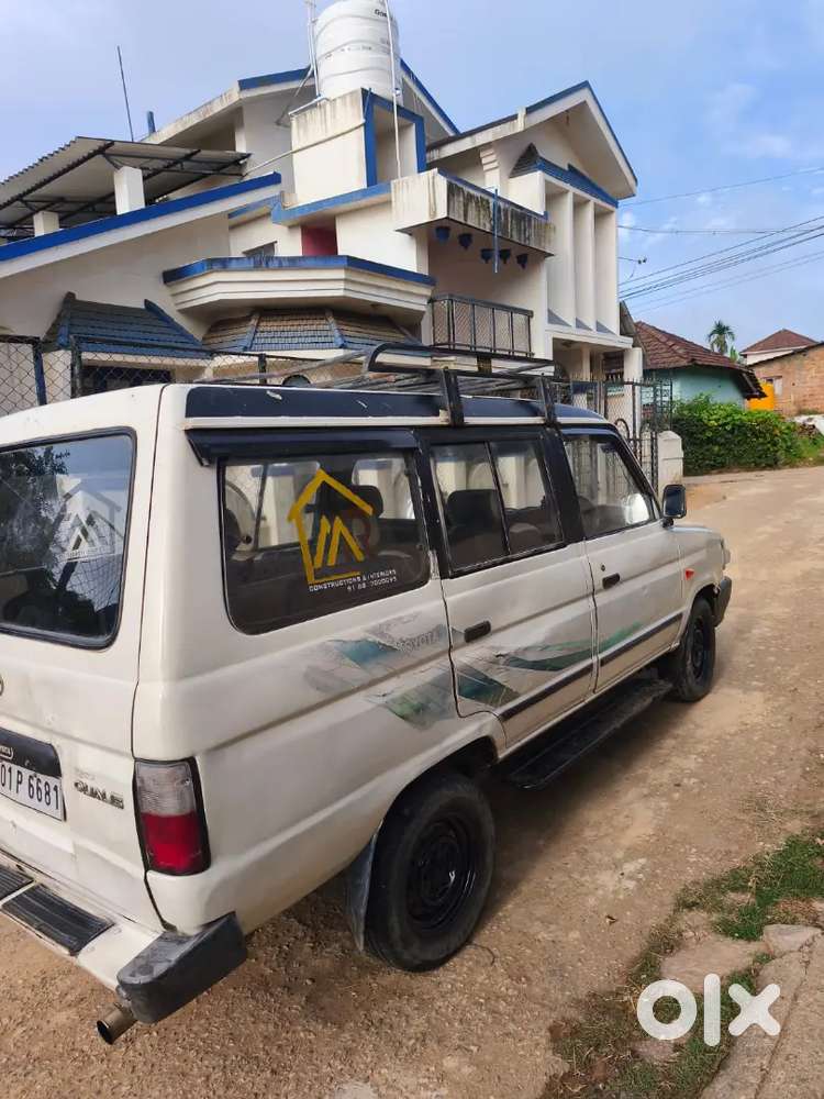 Toyota Qualis Gs 2000
